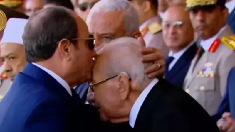 من هو الفريق مجدي حتاتة الذي كرمه الرئيس السيسي؟