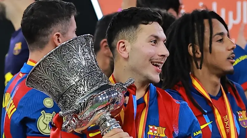 برشلونة - تفاصيل إصابة روني بردغجي ومدة غيابه.. ضربة قوية تعطل خطط إعارته