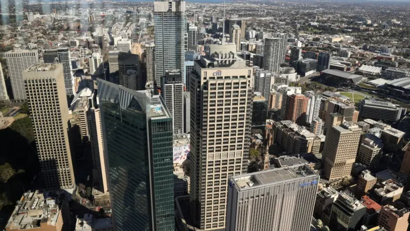 أستراليا تخطط لخفض عدد المهاجرين إلى النصف