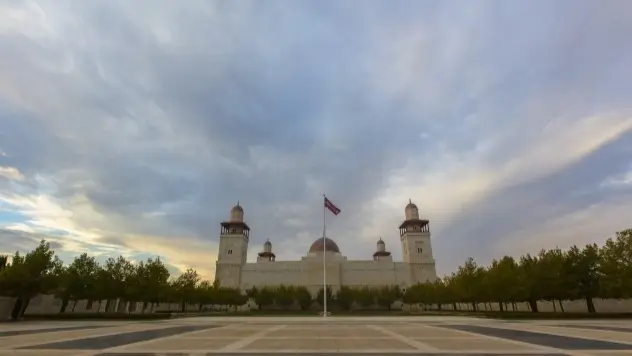 أين يقع قصر الحسينية في الأردن؟