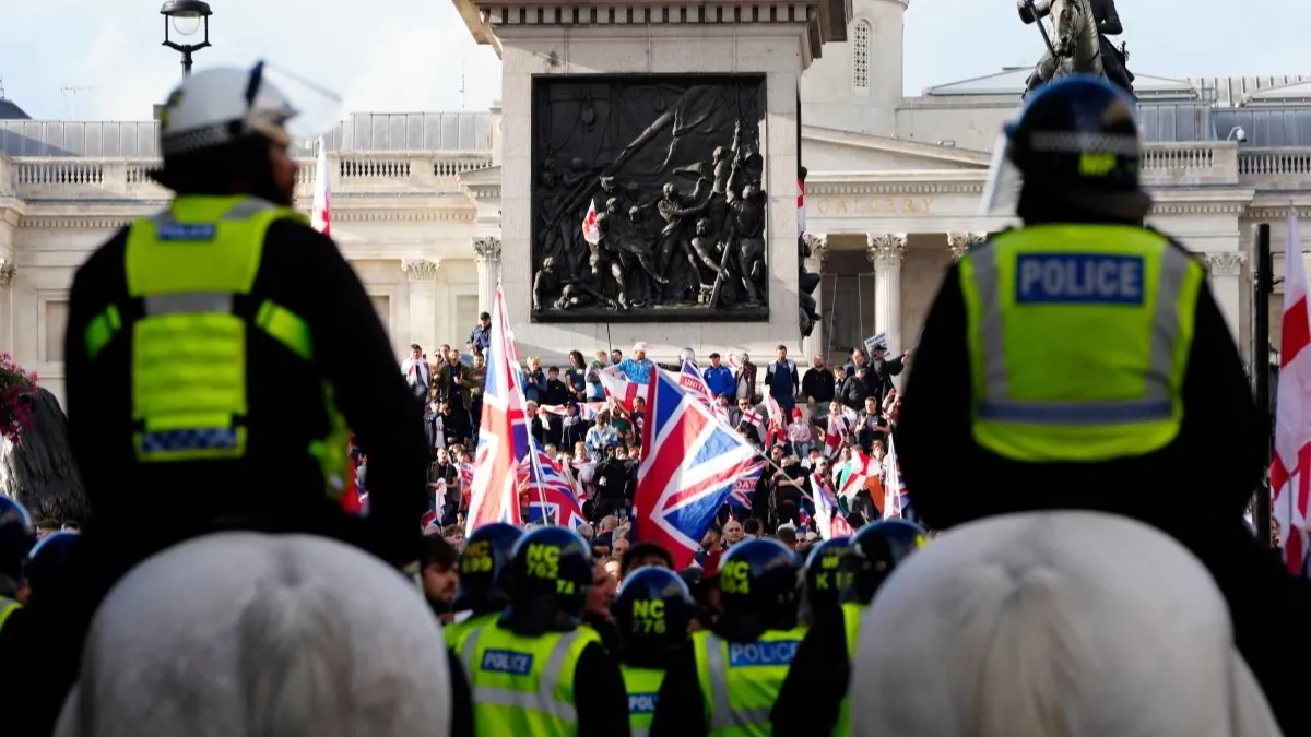 بريطانيا تبدأ الاستعداد لـ"حرب هجينة" مع روسيا 