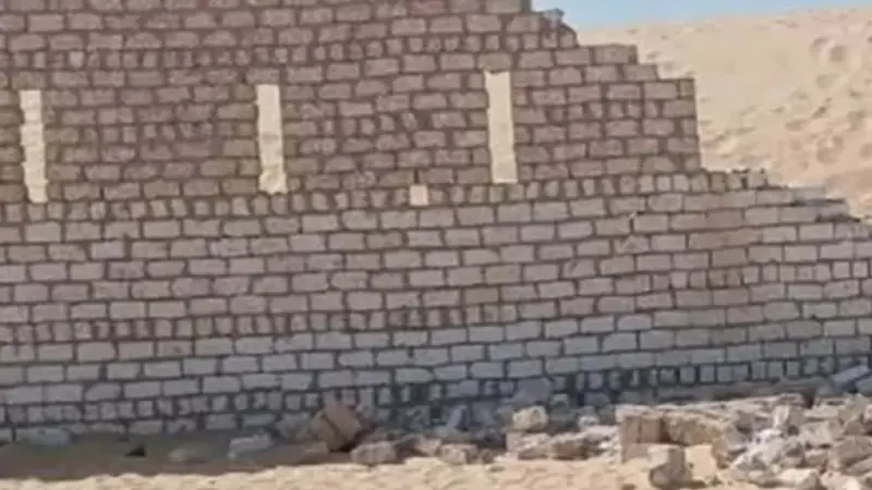 قتلى ومصابون.. ما هو سبب انهيار سور دير أبو فانا؟