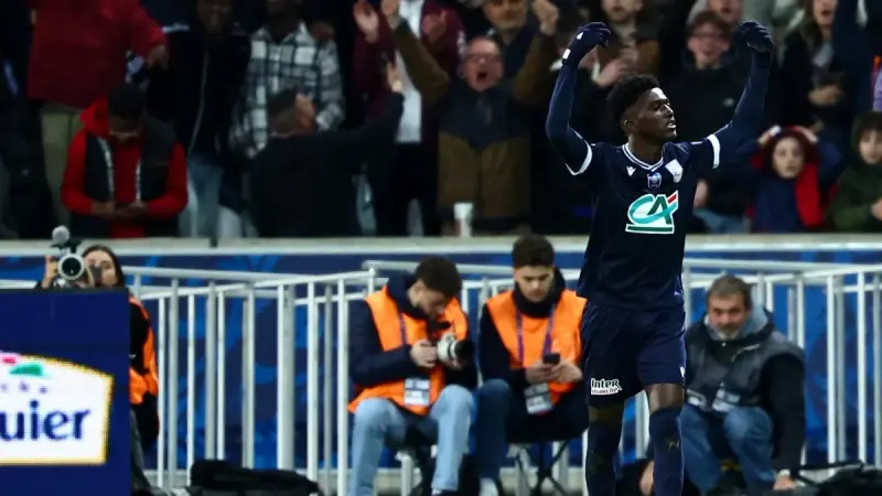 فرحة لم تكتمل.. من هو السعودي مهند آل سعد الذي هزّ شباك باريس سان جيرمان؟