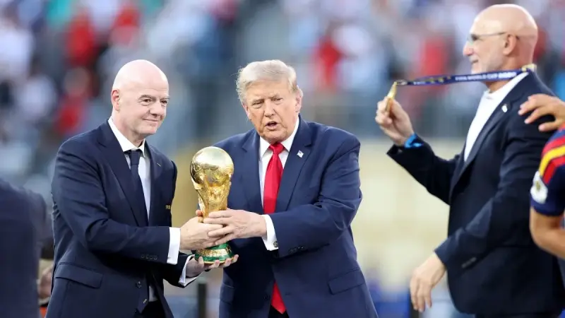 المشهد سبورتس: رونالدو يثير غضب جماهير ميسي.. وثورة ضد إنفانتينو