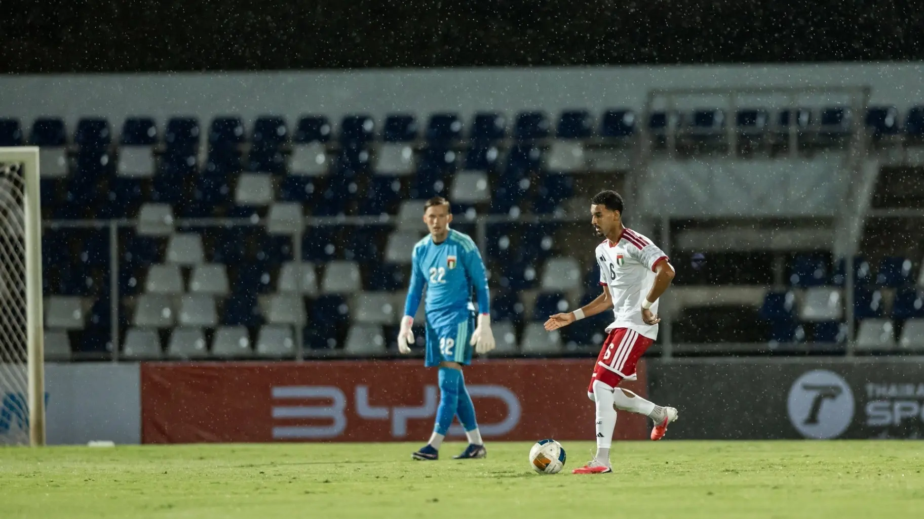 منتخب الإمارات يواجه العراق في مواجهة مرتقبة (إكس) منتخب الإمارات يواجه العراق في مواجهة مرتقبة (إكس)