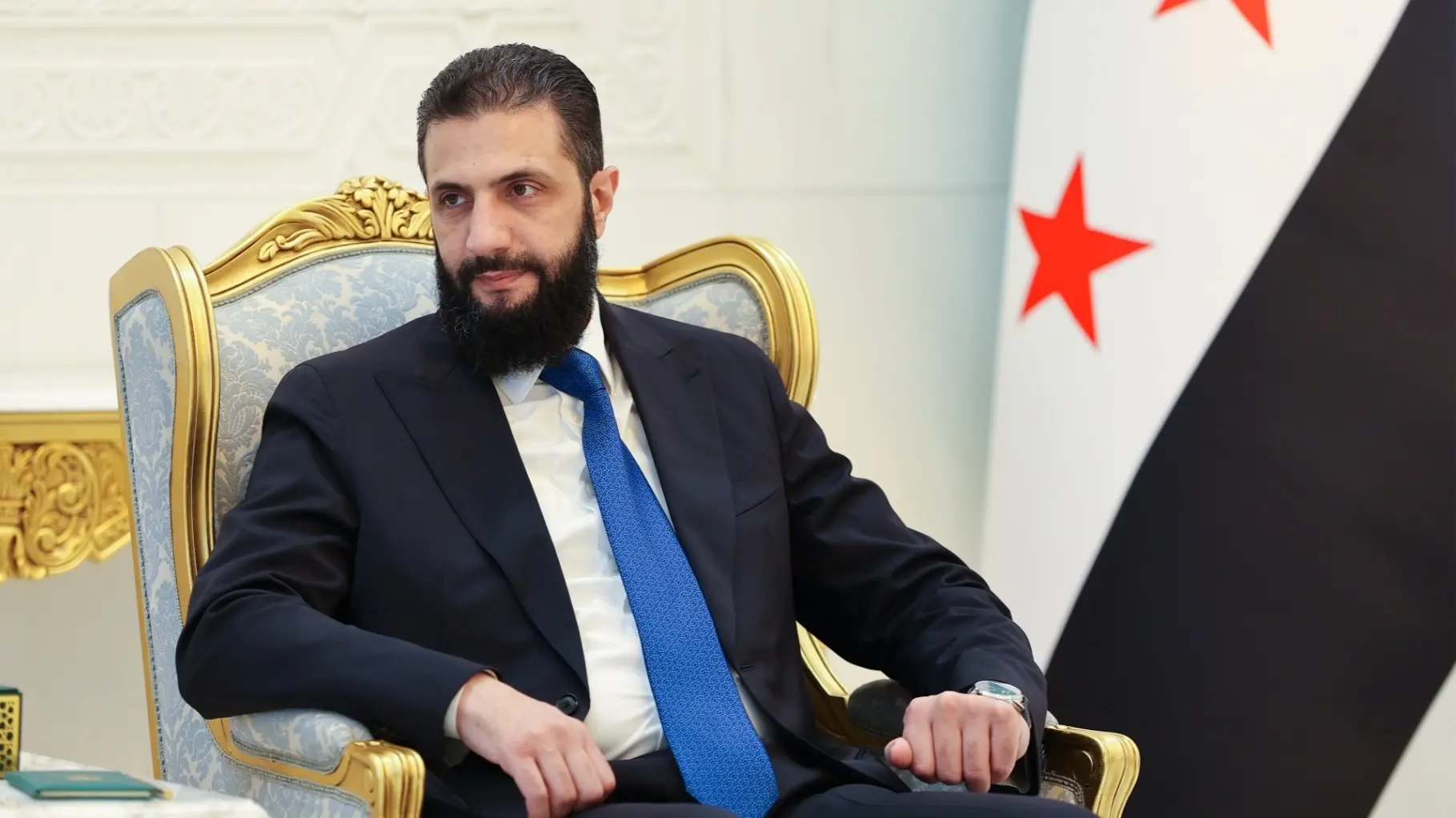 مع تزايد الضغوط الأميركية.. هل سيتدخل الشرع لمواجهة "حزب الله"؟