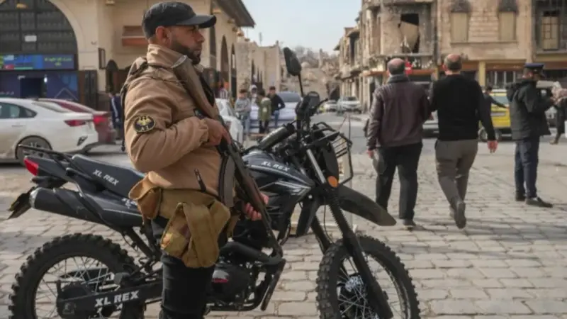 مقتل عنصر من وزارة الدفاع في سوريا.. تفاصيل جديدة عن هجوم حلب