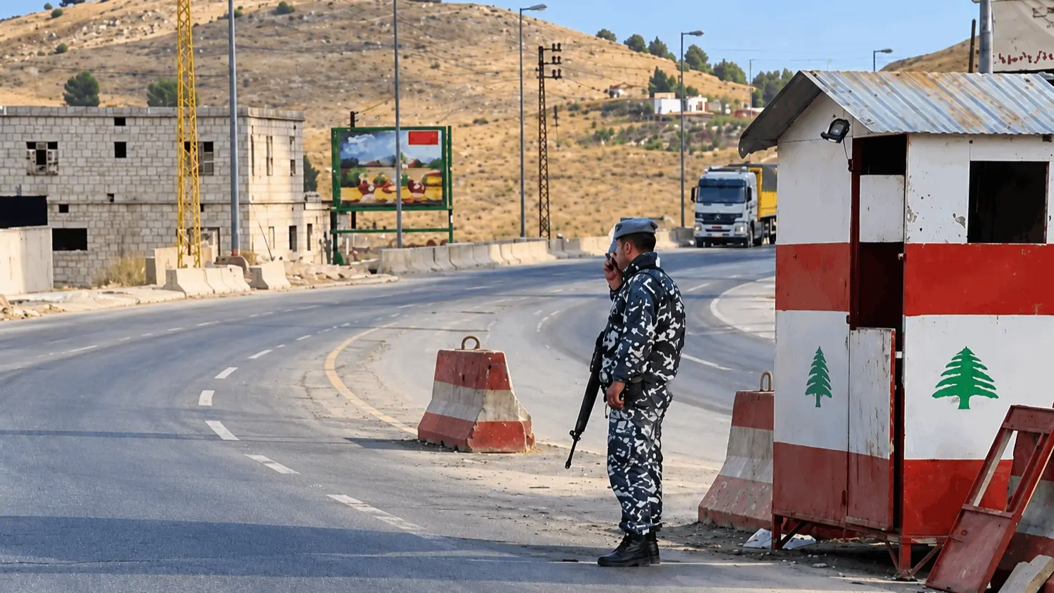 الجيش اللبناني فتح تحقيقا مع الشخصين (إكس) الجيش اللبناني فتح تحقيقا مع الشخصين (إكس)