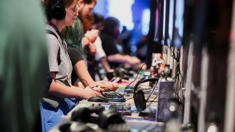 ملياردير "رايزر" يتوقع تحولا كبيرا في صناعة الألعاب بفضل الذكاء الاصطناعي