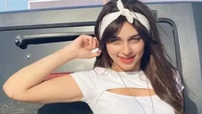 سبب القبض على البلوغر منار سامي وزوجها وإحالتهم للمحاكمة.. التفاصيل كاملة