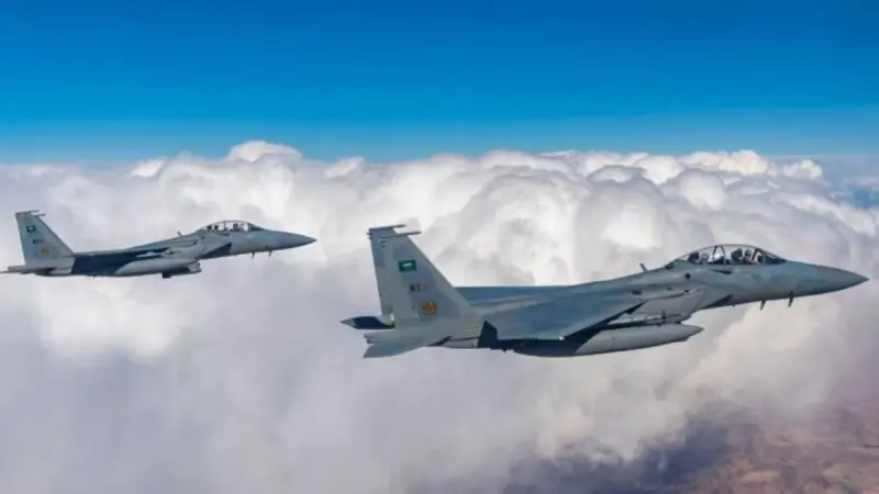 السعودية.. تحطم مقاتلة خلال مهمة تدريبية ونجاة طاقمها