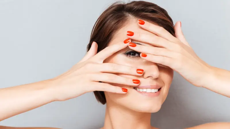 ما علاقة حبّ الشباب بتأخير الشيخوخة؟