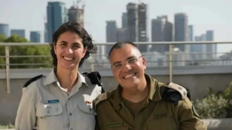 عربية قد تخلف أفيخاي أدرعي.. من هي الكابتن إيلا؟