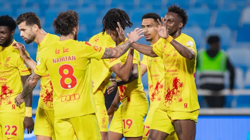 دوري روشن السعودي - الاتحاد يجتاز عقبة التعاون.. وثنائية كينيونيس تُعيد القادسية للانتصارات