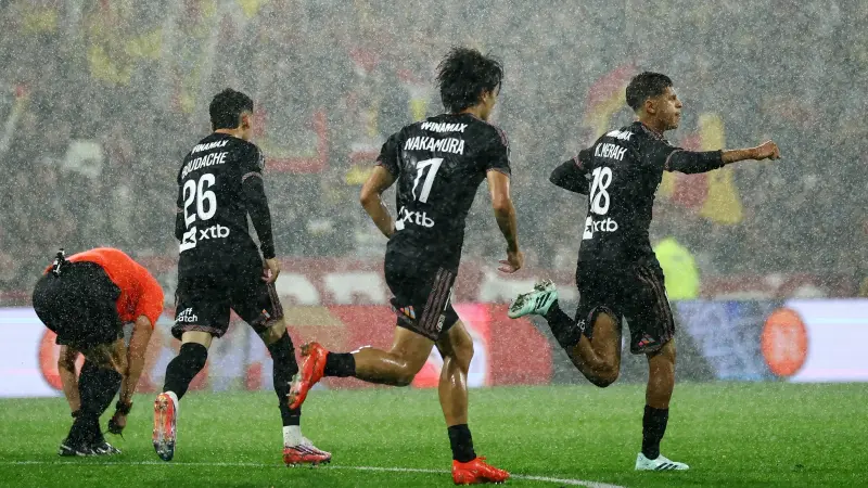 الدوري الفرنسي.. ليون يتلقى هزيمته الأولى هذا الموسم ويفرط في الصدارة