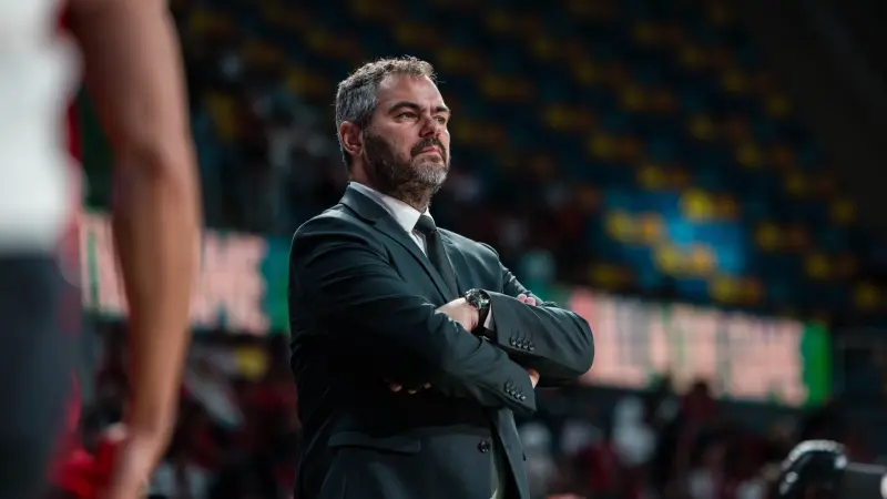 تفاصيل تعاقد المدرب أوجستي بوش مع منتخب مصر لكرة السلة.. كم يبلغ راتبه؟