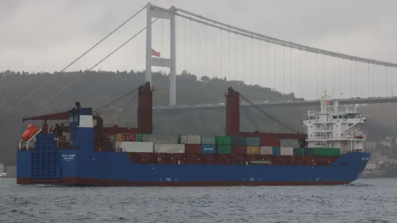 بين إسبانيا والجزائر.. ما سبب غرق سفينة شحن روسية في البحر المتوسط؟