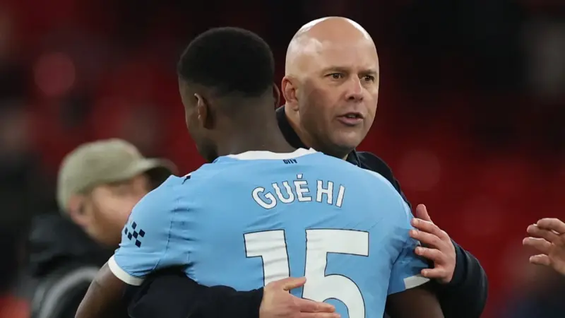 سلوت مُحبط من خسارة ليفربول أمام السيتي رغم الأداء الجيد