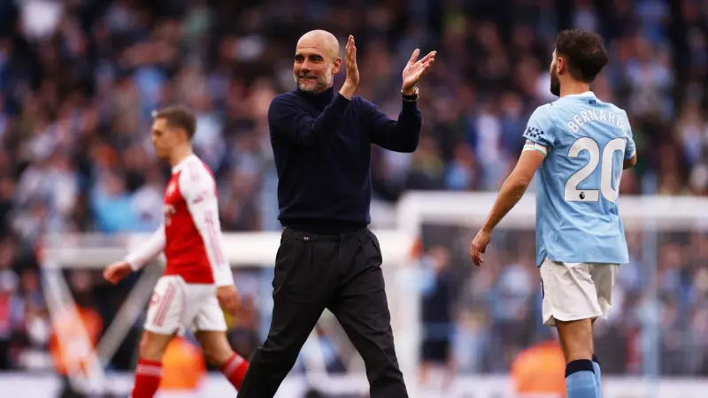 غوارديولا يدافع عن طريقة احتفال لاعبي مانشستر سيتي