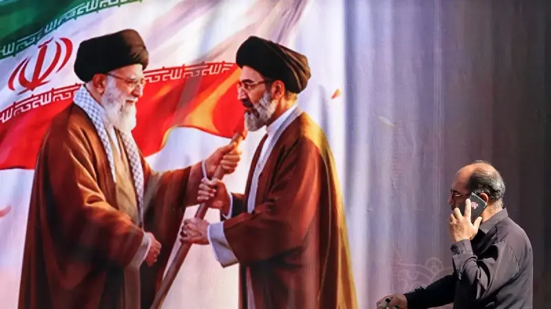 تفاقم الانقسامات.. غياب المرشد الإيراني يخلف فراغا في السلطة
