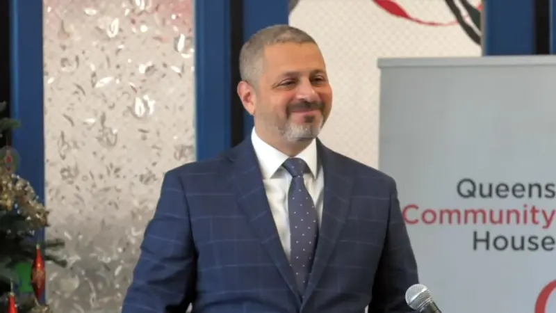 من هو شريف سليمان مدير مكتب الميزانية في نيويورك؟