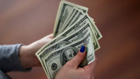 related_news_inside_blogsسعر الدولار مقابل الدينار الليبي في السوق السوداء اليوم الجمعة 27/2/2026.. الأخضر يتراجع