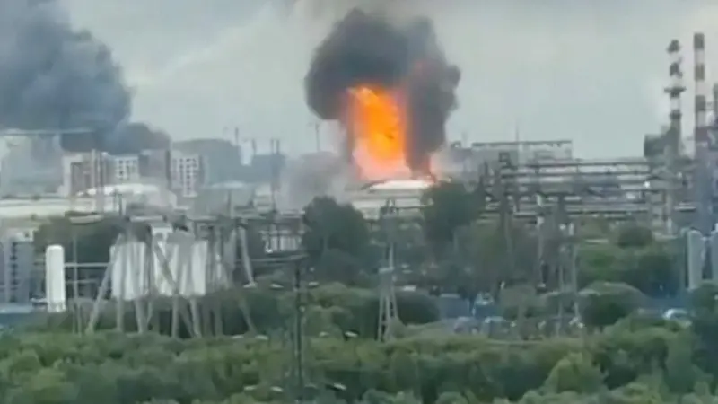 ليلة المسيّرات في موسكو.. نحو 620 طائرة تتجه إلى العاصمة
