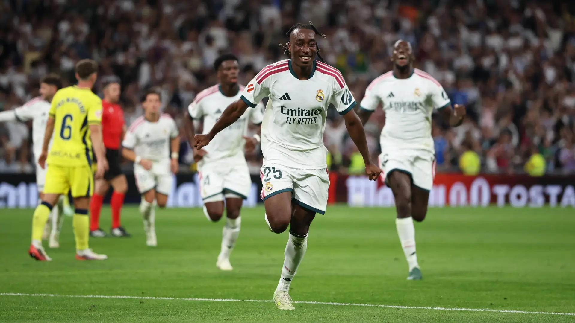 ديوماندي حسم مباراة ريال مدريد وفياريال بأولى أهدافه مع الملكي (رويترز) ديوماندي حسم مباراة ريال مدريد وفياريال بأولى أهدافه مع الملكي (رويترز)