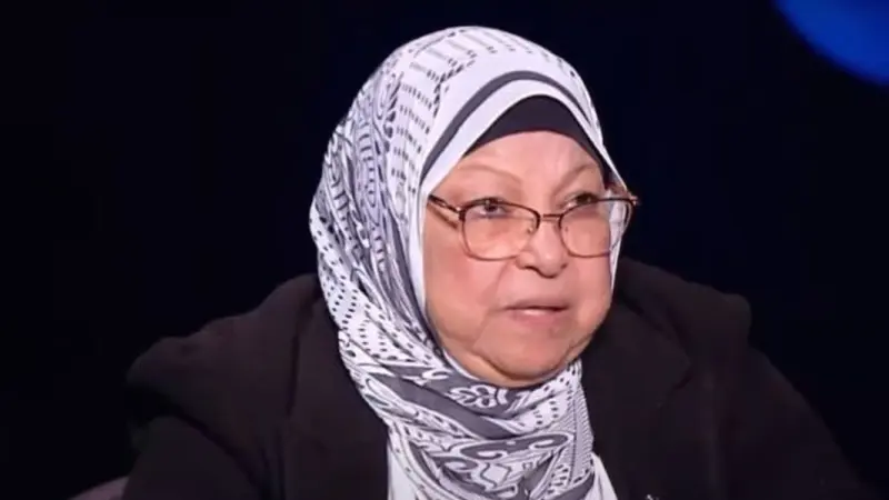 سبب إيقاف الدكتورة سعاد صالح والتحقيق معها.. ما علاقة تعاطي الحشيش؟