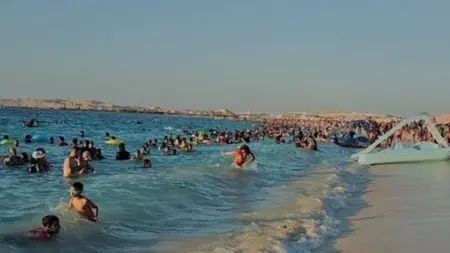 related_news_inside_blogsلليوم الـ3 على التوالي.. ما سبب إغلاق شواطئ مطروح في مصر؟