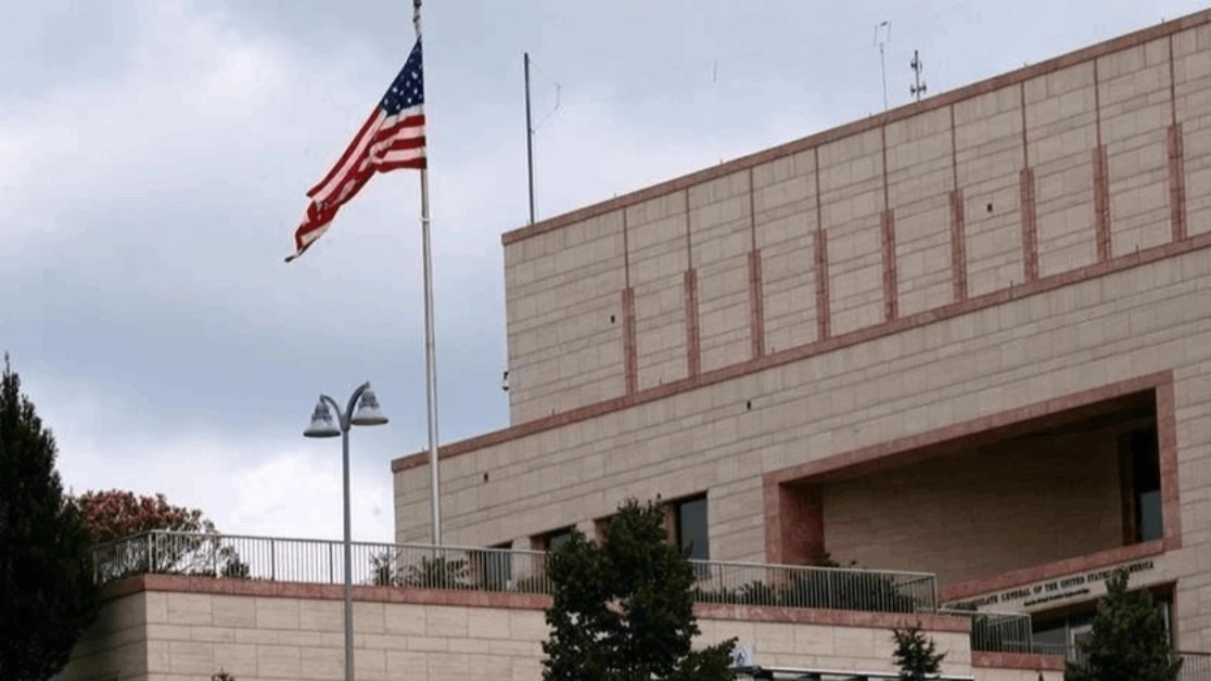 أسلحة على منشأة دبلوماسية أمريكية في العراق - المشهد