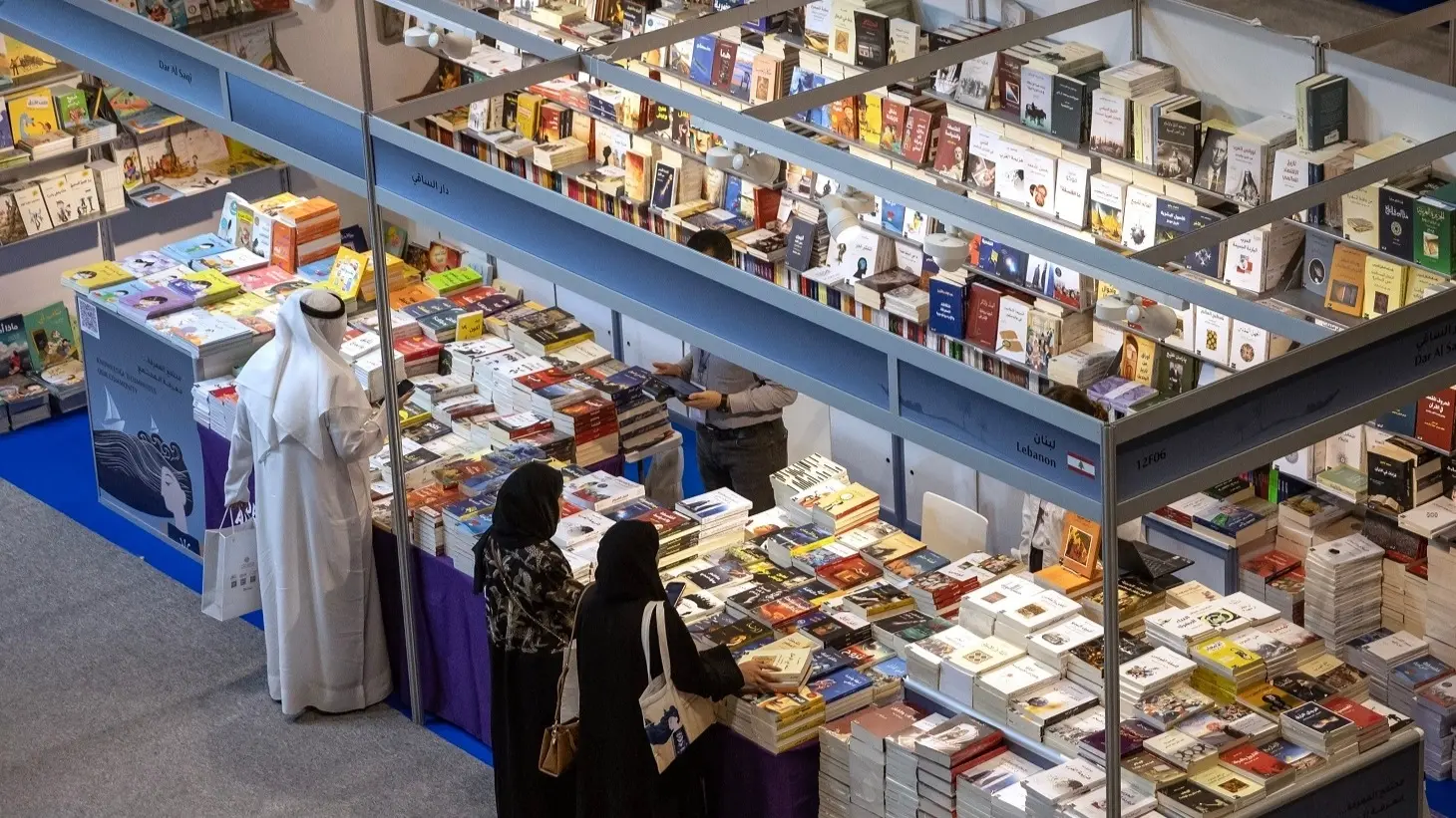انطلقت اليوم في مركز أدنيك أبوظبي فعاليات الدورة الـ35 من معرض أبوظبي الدولي للكتاب انطلقت اليوم في مركز أدنيك أبوظبي فعاليات الدورة الـ35 من معرض أبوظبي الدولي للكتاب