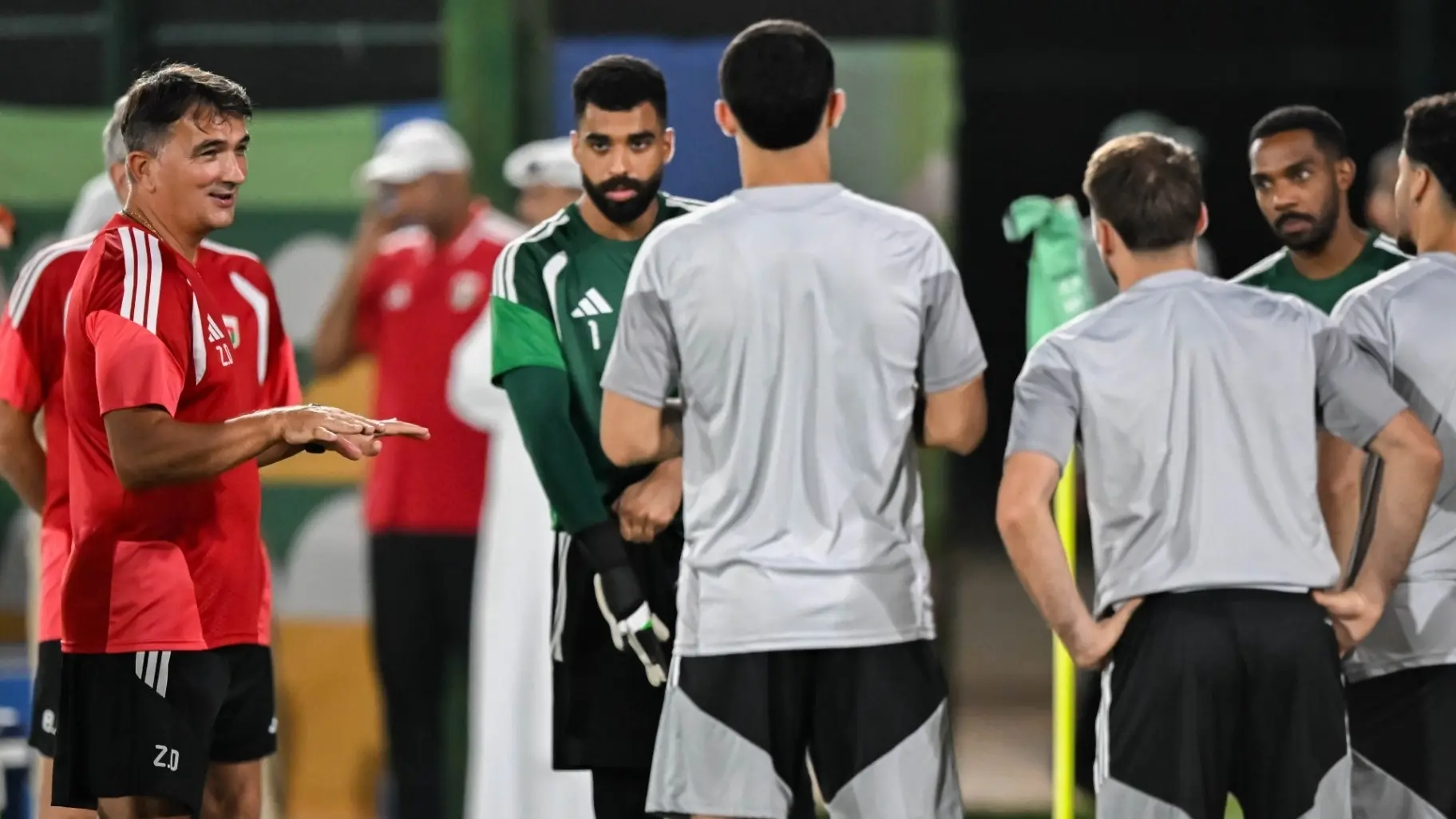 منتخب الإمارات يسعى لاستغلال الفرصة وبلوغ نهائي خليجي الـ27 (إكس) منتخب الإمارات يسعى لاستغلال الفرصة وبلوغ نهائي خليجي الـ27 (إكس)