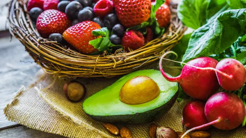 لفائدة أكبر.. هذه الأطعمة يجب أكلها بعد تجميدها