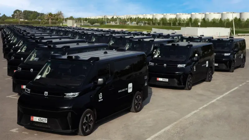 "وي رايد" و"أوبر" تطلقان أول عمليات تجارية لأسطول روبوتاكسي بدون سائق في أبوظبي