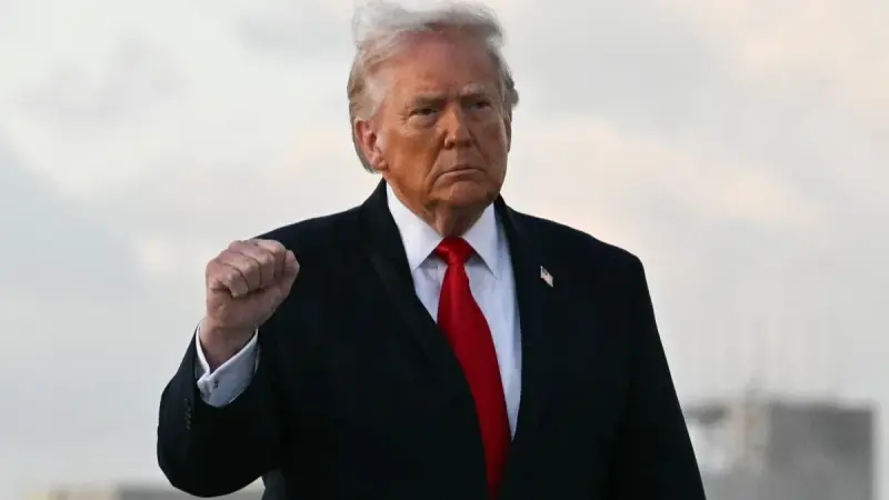 ترامب يهدد الصين بفرض رسوم 50% لهذا السبب