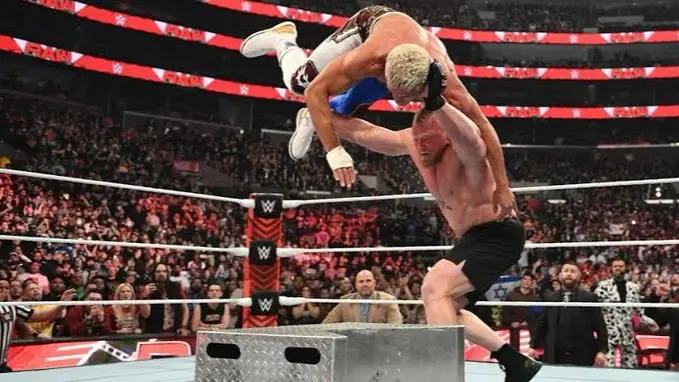 آخر أخبار المصارعة الحرة.. كودي رودز يتحدى بروك ليسنر في "باكلاش"