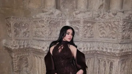 related_news_inside_blogsفيديو - هيفاء وهبي تثير الجدل بفستان الزفاف.. هل تمهد لمفاجأة جديدة؟