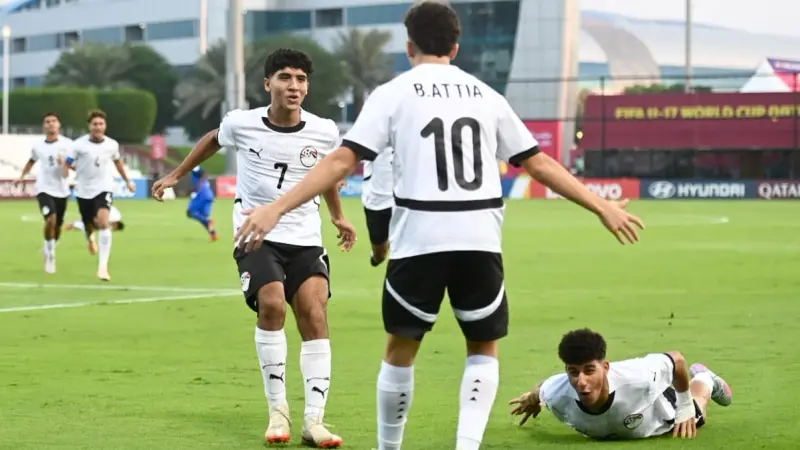 القنوات الناقلة لمباراة مصر ضد سويسرا اليوم في كأس العالم للناشئين تحت 17 سنة 2025 مع الموعد والتشكيلة