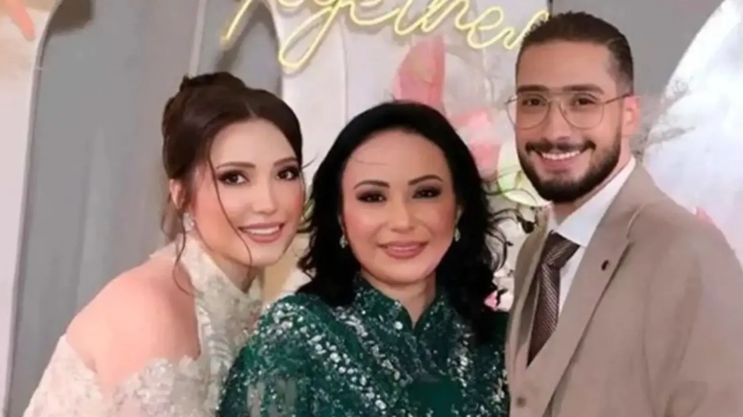 ابنة تولاي هارون تدخل القفص الذهبي ابنة تولاي هارون تدخل القفص الذهبي