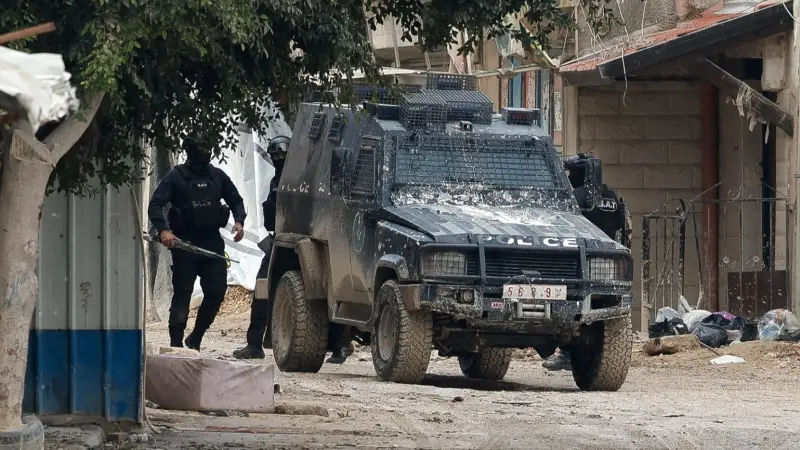 مقتل نقيب بالمخابرات الفلسطينية بإطلاق نار في مخيم جنين