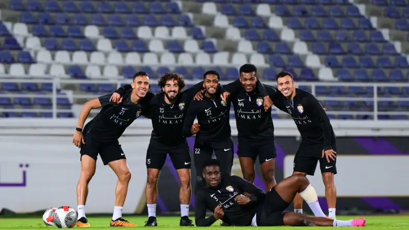 القنوات الناقلة لمباراة العين والشارقة اليوم مع موعد المباراة والتشكيلة.. العين يتربص بالصدارة