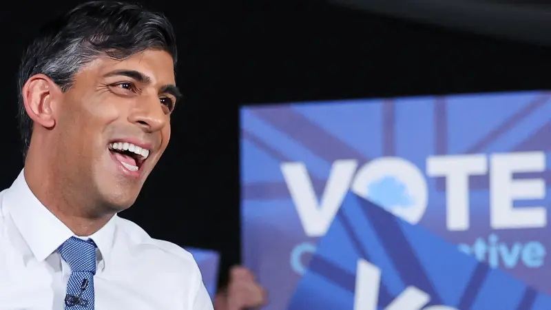 انطلاق الحملات الانتخابية لسوناك وستارمر