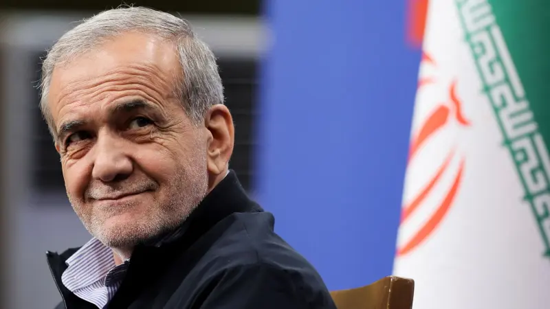 الرئيس الإيراني: العلاقات مع موسكو ستتطور بشكل مستمر