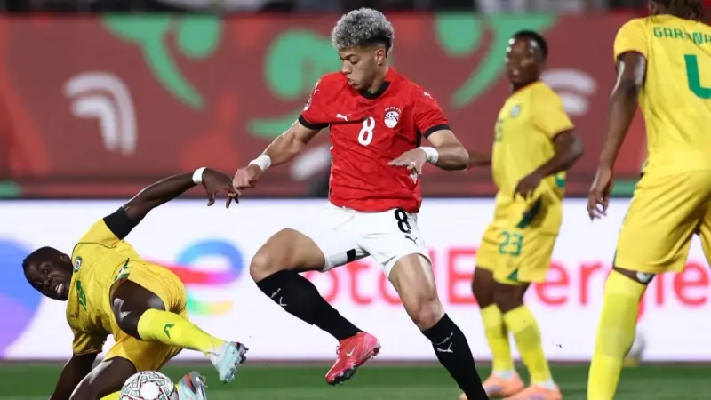 سبب استبدال إمام عاشور أمام زيمبابوي.. قرار حسام حسن يثير الجدل