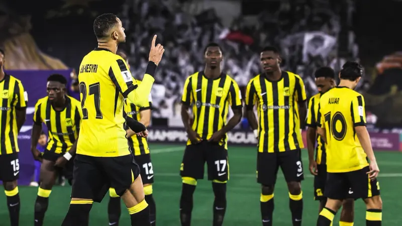 القنوات الناقلة لمباراة الاتحاد ضد الحزم اليوم في دوري روشن السعودي مع الموعد