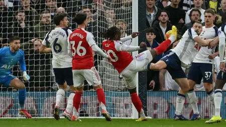 related_news_inside_blogsترتيب الدوري الإنجليزي - أرسنال يستعيد فارق النقاط مع مانشستر سيتي