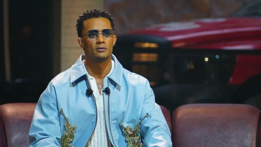 محمد رمضان يرد على انتقادات إطلالة "كوتشيلا": غلطة ومش هتتكرر 