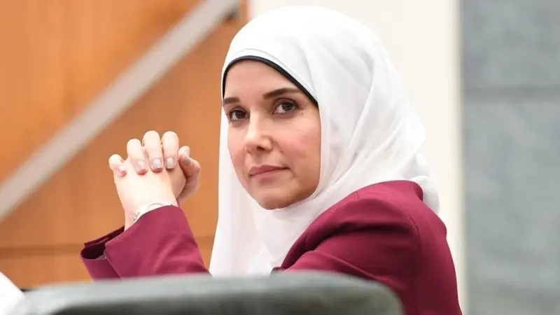 جنان بوشهري.. من هي الكويتية الوحيدة الفائزة في انتخابات الأمّة؟