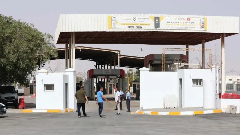 فيديو - ليبيا تُعيد فتح معبر رأس جدير الحدودي مع تونس